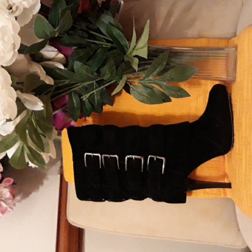 Graceland High Fashion Styled Boots